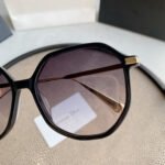 Round Sunglasses - Image 4