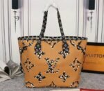 Louis Vuitton Giant Neverfull MM Tote In Cream And Caramel - Image 4