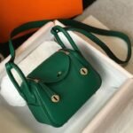 Designer replica Hermes Lindy Mini handbag in green clemence leather