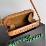 Replica Bottega Veneta Knot Minaudiere On Strap Camel Intreccio Lambskin - Image 9