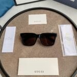 Gucci acetate sunglasses with logo