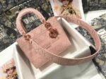 Dior Lady D-Lite Medium Bag Imitation in Pink Cannage Embroidered Canvas - Image 2