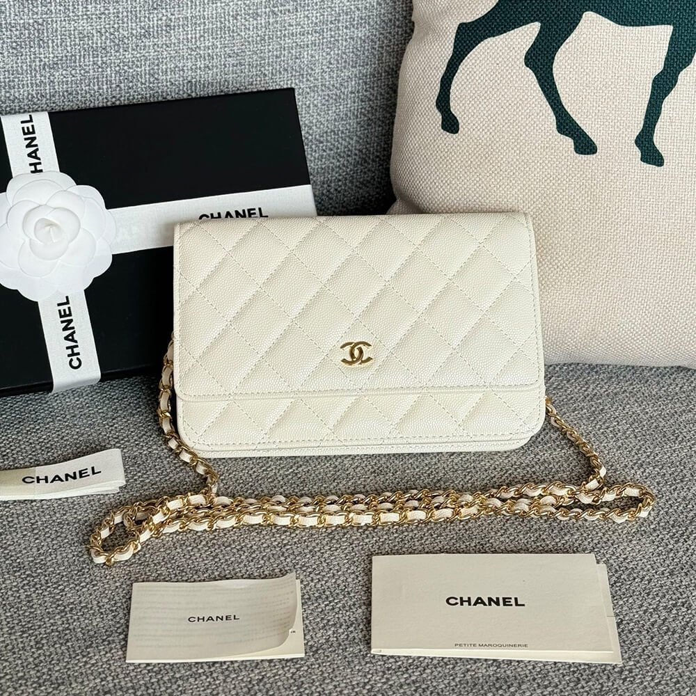 075263A9-C347-D4A5-A624-62D9BCC77155.jpg Chanel classic chain wallet - Image 1
