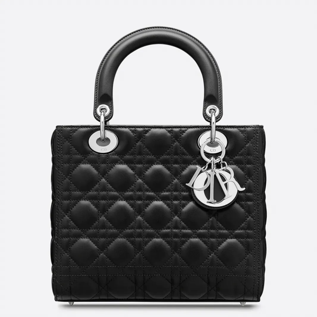 0A37907A-4CE2-A116-C67D-9DB56D794CB7.webp Dior Lady Dior Medium Bag Fake in Noir - Image 1