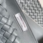 Top Quality Replica Bottega Veneta Cabat Medium Bag In Thunder Intrecciato Lambskin - Image 3