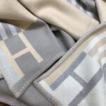 Fake Hermes Ithaque blanket in grey wool and cashmere - Image 6