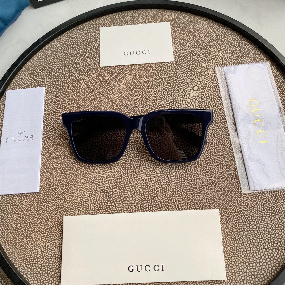 0E35BDB9-F7FB-CDEE-4EA1-0C281456F9EF.jpg Gucci acetate sunglasses with logo - Image 1