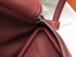 Knockoff Hermes Lindy 26cm handbag in bordeaux - Image 3