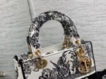 Dior Lady D-Lite Medium Bag Knockoff in White Toile de Jouy Voyage Embroidery - Image 5