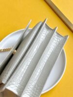 Fake Saint Laurent Sunset Medium Chain Bag Ivory Crocodile-embossed Leather - Image 4