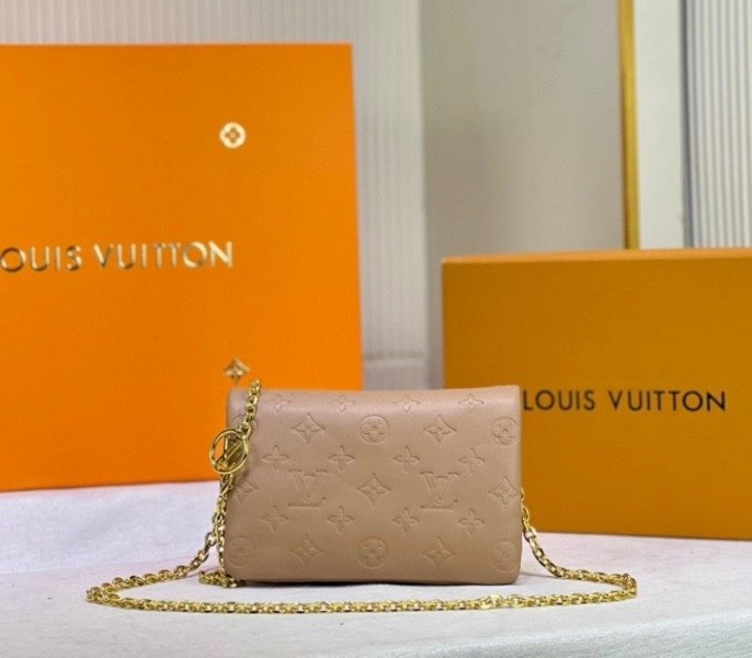 12094F60-AD2F-76B0-F479-24642806BFAB.jpg Louis Vuitton Coussin Pochette In Camel - Image 1