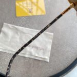 LV GOLD AVIATOR SUNGLASSES - Image 3
