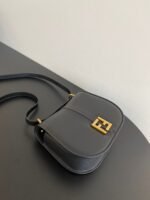 Top Quality Replica Fendi C’mon Medium Bag in Black - Image 4