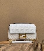 Top Quality Replica Fendi Baguette Chain Midi Bag In White - Image 2