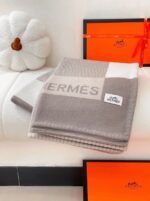 Best replica Hermes H Riviera blanket in beige wool and cashmere - Image 7