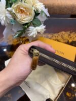 LV Monogram WALLET - Image 3