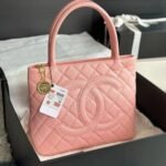 Chanel Tote In Pink