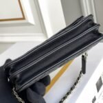 Chanel MINI WALLET ON CHAIN - Image 3