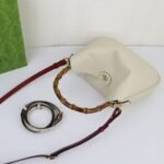 Gucci Diana Medium Shoulder Bag - Image 4