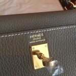 Etoupe Clemence Fake Hermes Kelly 25cm Stylish Handbag - Image 4