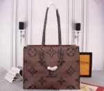 Louis Vuitton Giant Canvas Onthego GM Tote - Image 2