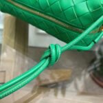 Replica Bottega Veneta Loop Small Bag Green - Image 3