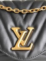 LV NEW WAVE CHAIN BAG - Image 4