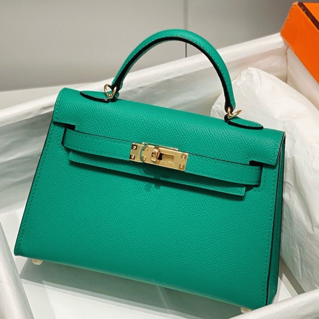 18B7B7A3-230A-C46B-A615-D6676EF61B87.jpg Hermes Kelly Mini II Bag Fake in Vert Jade - Image 1