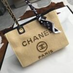 CHANEL TOTE - Image 6