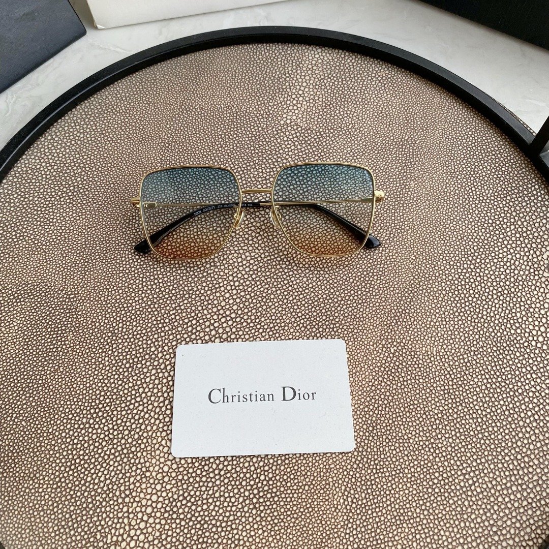 1A94033C-F8FB-22A2-CCF8-6E4870E6E0CC.jpg SGCRD DIORSTELLAIRE1 - Image 1