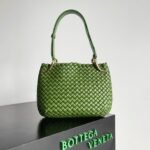 Fake Bottega Veneta Clicker Small Bag Avocado - Image 5