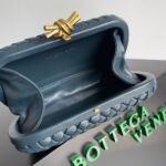 Replica Bottega Veneta Knot Minaudiere Clutch Space - Image 6