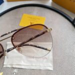 LOUIS VUITTON CLOCKWISE CANVAS SUNGLASSES - Image 5