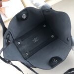 Louis Vuitton Mahina Leather Hina PM - Image 4