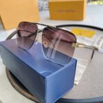 LV GOLD AVIATOR SUNGLASSES - Image 2