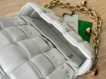 Top Quality Replica Bottega Veneta Chain Cassette Bag In White - Image 7
