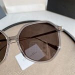 Round Sunglasses - Image 4