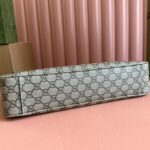 GG Emblem medium shoulder bag - Image 2