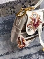 Dior Saddle Bag - Image 4