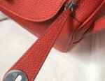 Fake Hermes Lindy 26cm handbag in red - Image 5