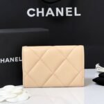 Chanel 19 flap card holder - Image 6
