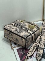 Dior Lady D-Lite Medium Bag Knockoff in Powder Jardin Botanique Embroidery - Image 3