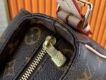 LOUIS VUITTON Viva Cite Monogram Shoulder Bag - Image 5