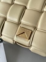 Top Quality Knockoff Bottega Veneta Padded Cassette Bag In Porridge - Image 5