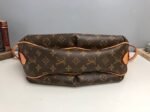 LV HANDLE BAG - Image 8