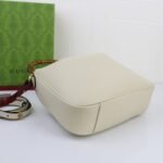 Gucci Diana Medium Shoulder Bag - Image 5