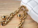 Top Quality Replica Bottega Veneta Chain Cassette Bag In White - Image 2