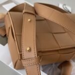 Top Quality Fake Bottega Veneta Cassette Bag In Caramel - Image 3