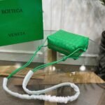 Replica Bottega Veneta Loop Small Bag Green - Image 8