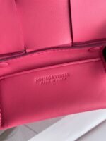 Top Quality Knockoff Bottega Veneta Candy Cassette Bag In Cranberry - Image 4